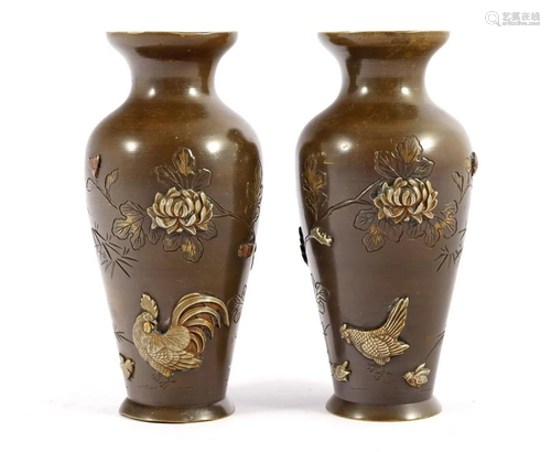 2 copper vases with decoration of birds