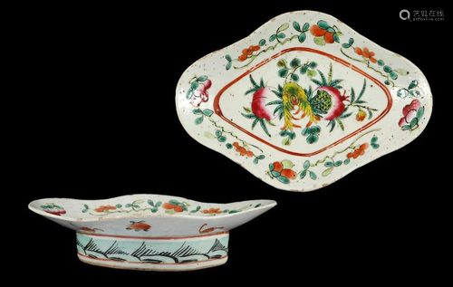 Oval porcelain dish with polychrome decoration with