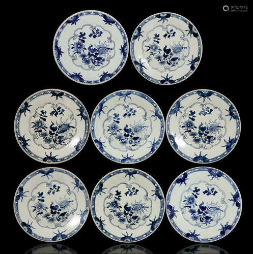 8 Oriental porcelain dishes with floral decoration