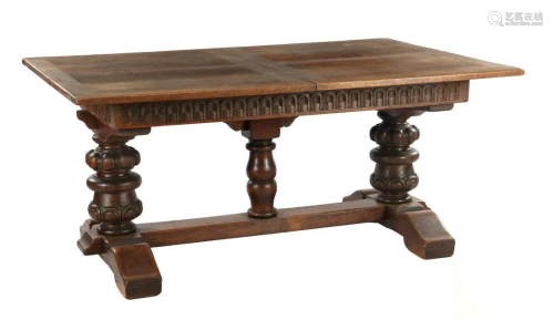 Oak wing table with covered columns and edge