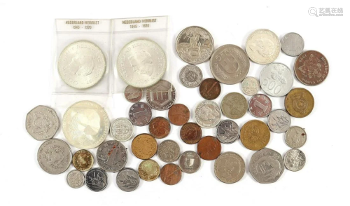 Lot coins w. 50 Gulden 1990 and 2 times 10 Gulden 1970
