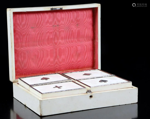 French game box with 4 boxes of mother-of-pearl fisches