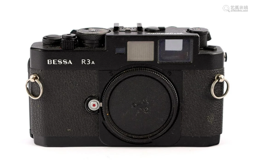 Voigtlander Bessa R3A analog still camera