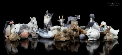 16 pieces of porcelain animal figurines and dish with