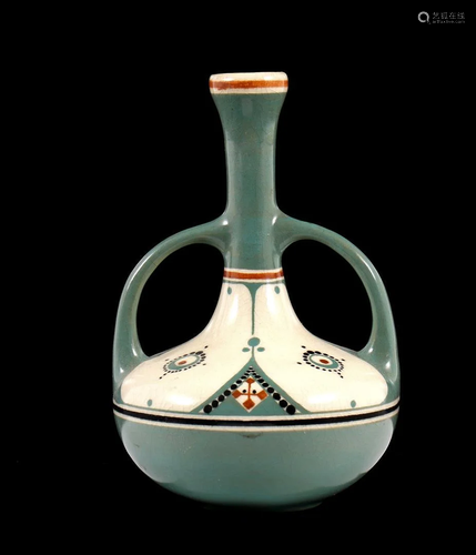 Arnhemsche Fayence ear vase