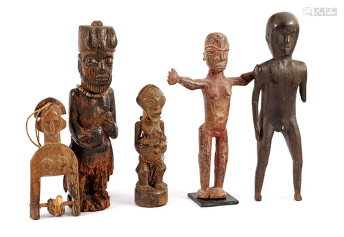 5 African tribal wooden bombarded statues