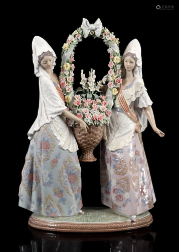 Lladro porcelain statue no 1490, Floral Offering