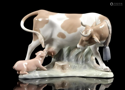 Lladro porcelain statue no. 4640, Cow