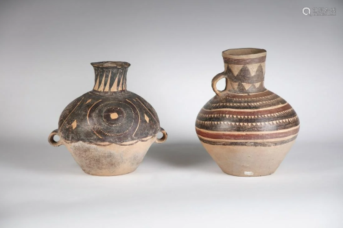 Arte Cinese Two earthenware vases decorated with