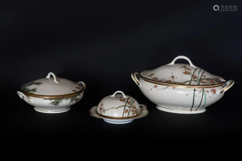 ARTE GIAPPONESE Two white porcelain soup tureens and