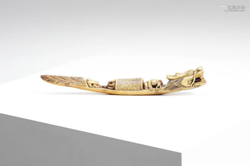 Arte Cinese A boat shaped ivory carving China, 19th