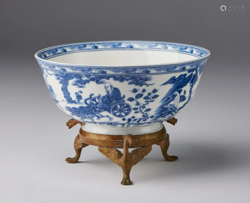 Arte Cinese A blue and white porcelain bowl with stand