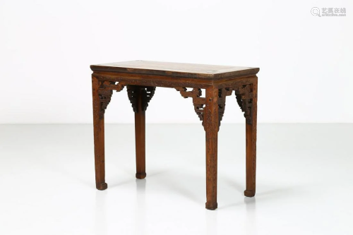 Arte Cinese A hardwood tiaozhuo table carved with