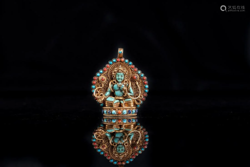 Arte Himalayana A Rana style gold plated pendant
