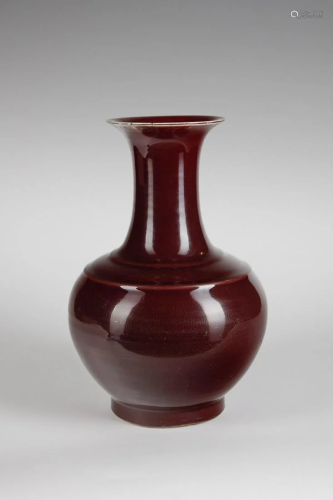 Arte Cinese A sang de boeuf porcelain vase China, Qing