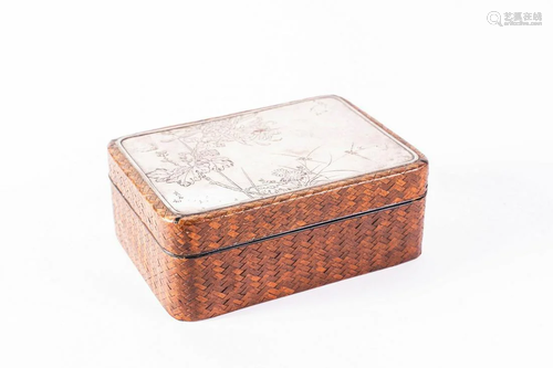 ARTE GIAPPONESE A wickerwork and silvered metal box