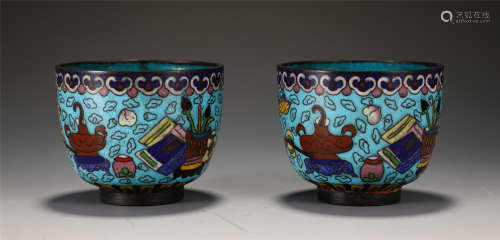 A PAIR OF CHINESE CLOISONNE ENAMEL CUPS