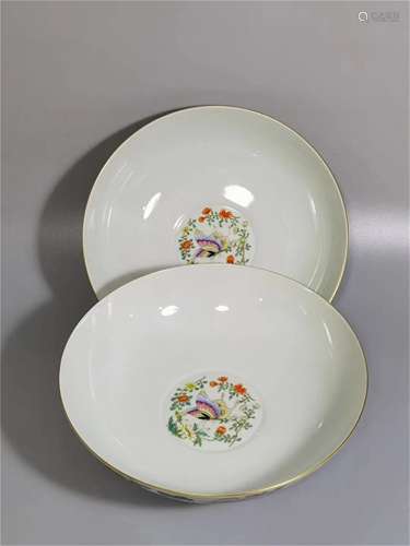 A Pair of Chinese Famille-Rose Porcelain Bowls