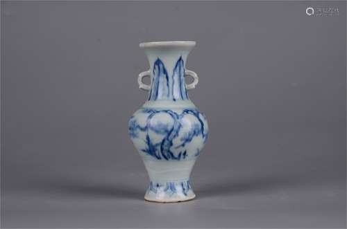 A Chinese Blue and White Porcelain Vase