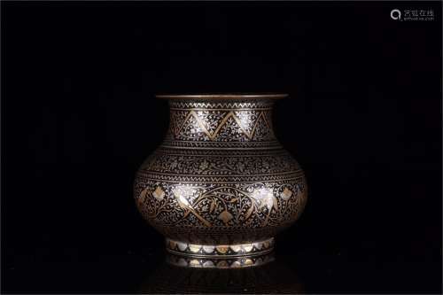 A Chinese Bronze Vase with Gold and Silver Inlaid