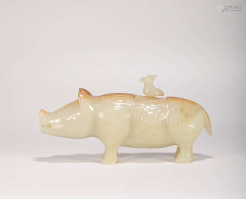 Hetian jade ritual tool in pig form from Shang and Zhou商周和田玉豬形禮器