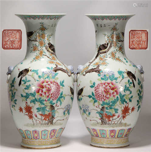 A pair of famille rose vases from Qing清代粉彩喜鵲牡丹賞瓶一對