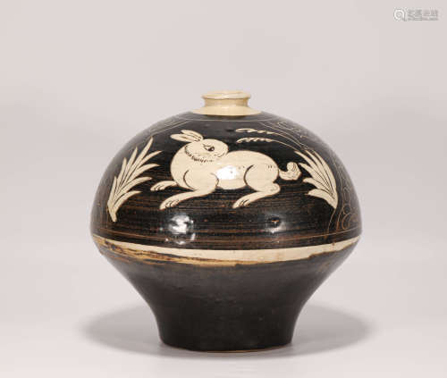 CiZhou Kiln vase with traced rabbit from Song宋代磁州窯兔紋瓶