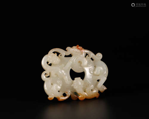 Hetian Jade pendant with carved dragon  from Han漢代和田玉離龍紋佩