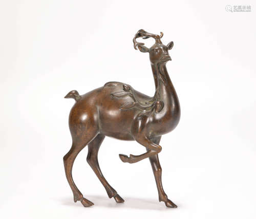Copper deer shape ornament from Qing清代銅質鹿首擺件
