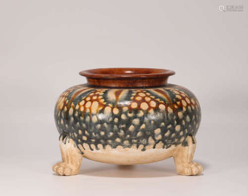 Tri-colour glazed pot wit three feet from Tang唐代三彩三足罐