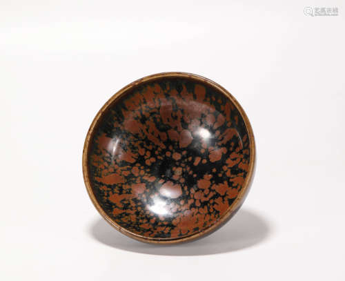 Black glazed fambe bowl from Song宋代黑釉窯變大碗