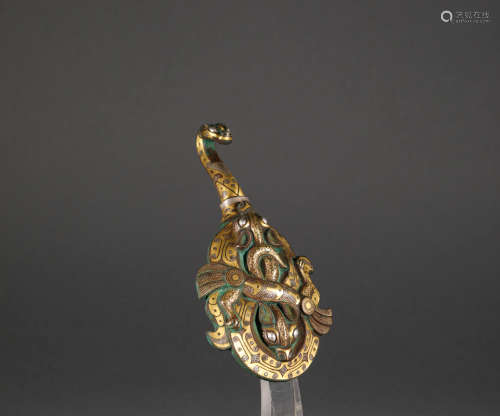 Silver and gilding belt hook with beast head form from Han汉代错金银兽首带钩