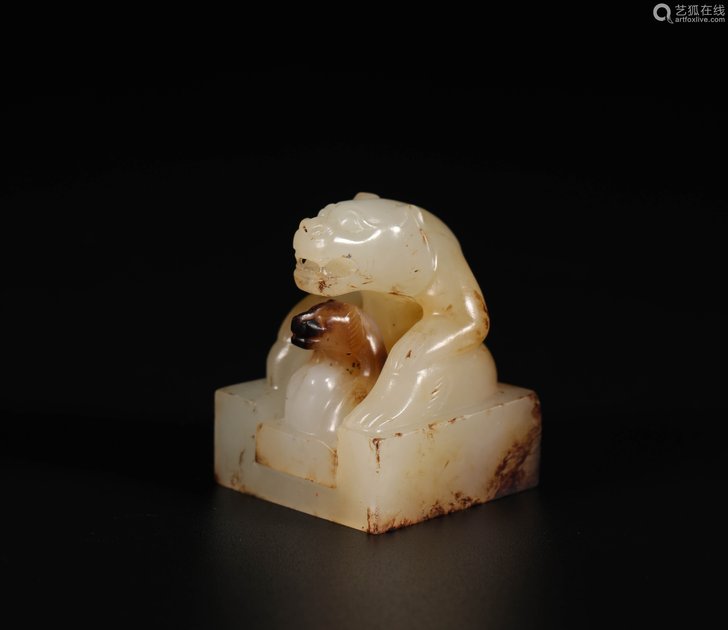 hetianjadesealinbearformfromhan汉代和田玉熊钮印章