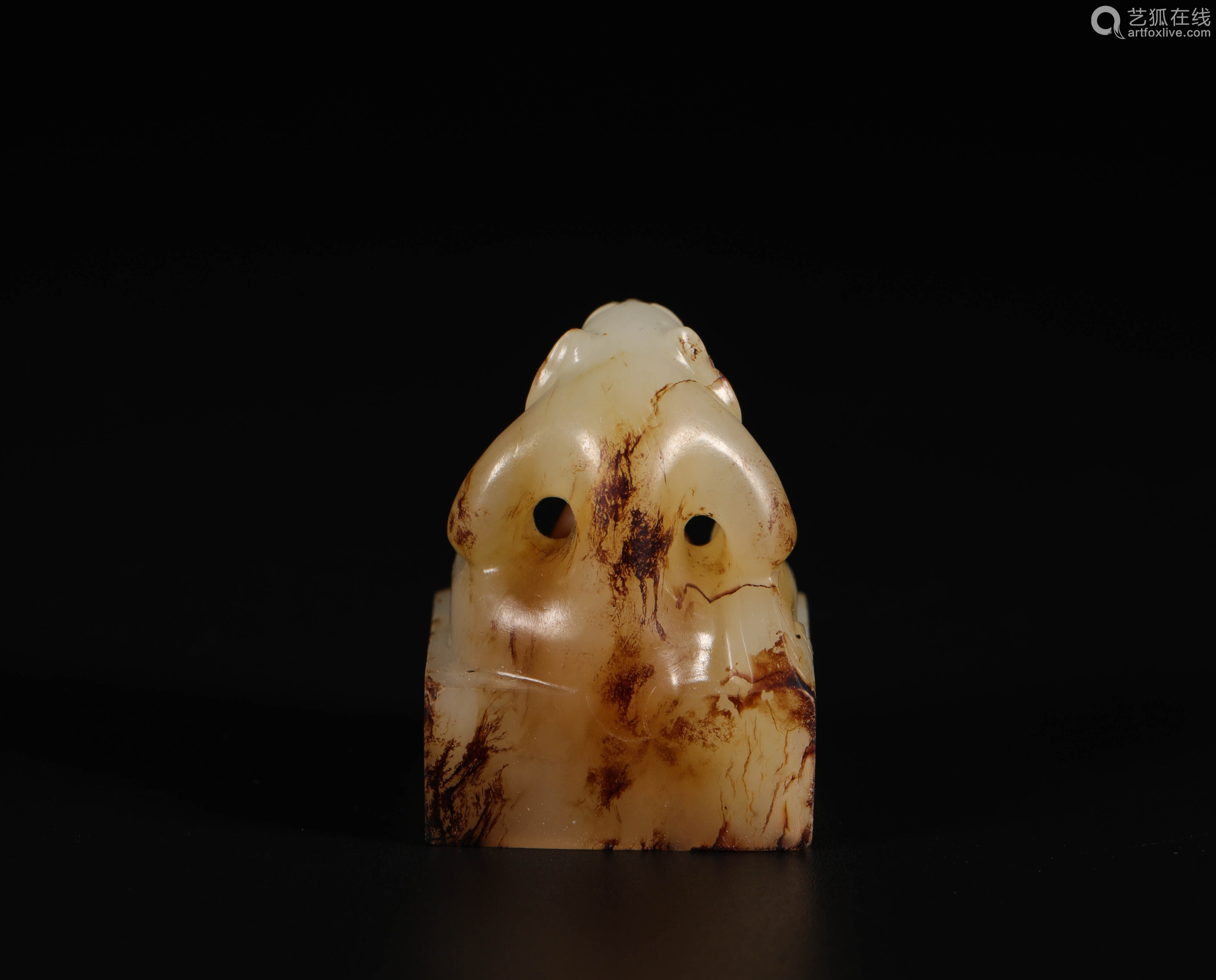 hetianjadesealinbearformfromhan汉代和田玉熊钮印章