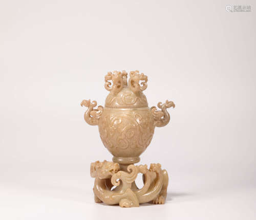 Hetian jade vase in dragon and phoenix form from Han漢代和田玉龍足鳳首瓶