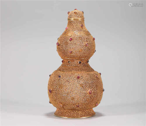 Silver and gilding ornament in gourd form from Qing清代银鎏金葫芦摆件