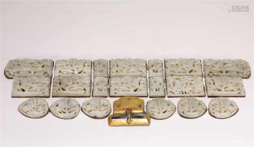 A set of hetian jade belt from Liao遼代和田玉海東青腰帶一套