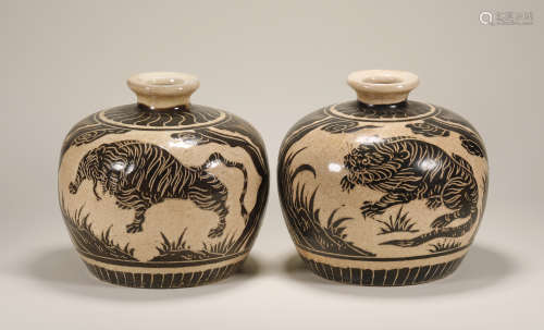 Song Dynasty-Pair of Tiger Pattern Cizhou Ware Vase