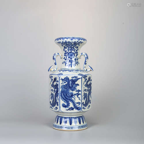 A BLUE&WHITE LOTUS DRAGON&PHOENIX PATTERN PORCELAIN DOUBLE-EARED VASE