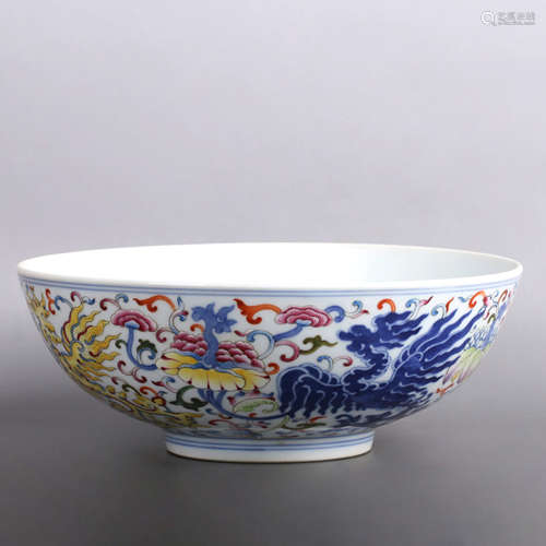 A BLUE AND WHITE FAMILLE VERTE DRAGON&PHOENIX PATTERN PORCELAIN BOWL