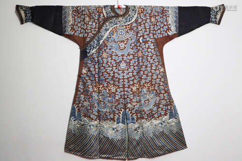 A SILK QING EMPEROR IMPERIAL DRAGON ROBE