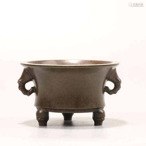 A BRONZE BAMBOO EARS TRIPOD CENSER