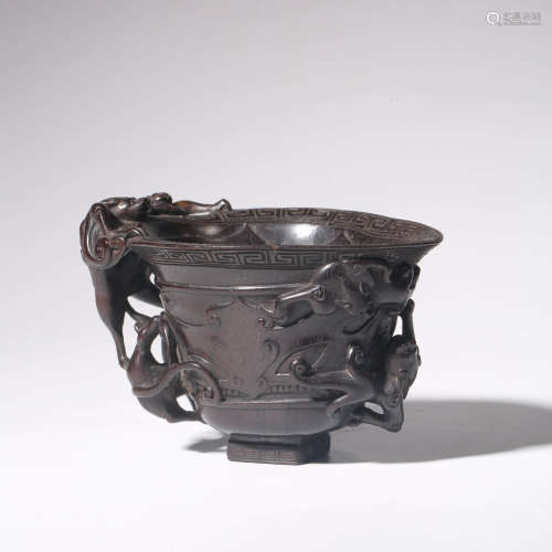A RED SANDALWOOD DRAGON PATTERN CUP