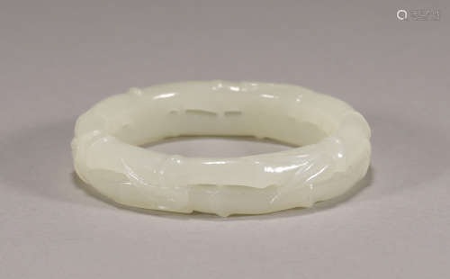 Qing Dynasty - Patterned Hetian Jade Bracelet