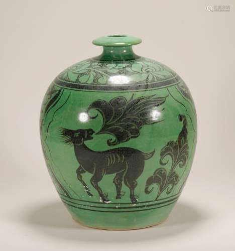Song Dynasty -  Cizhou Ware Green Glaze Vase
