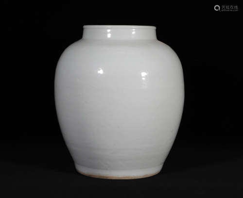 White Glazed Jar Jiajing Style