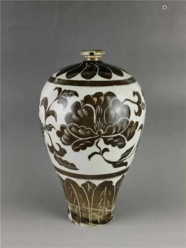 A cizhou kiln vase