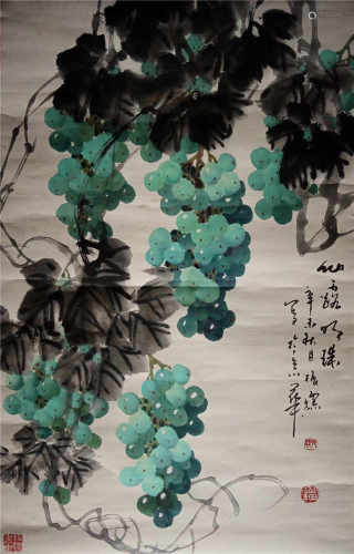 A Chinese grapes painting