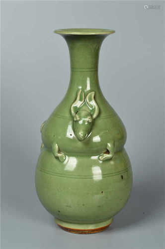 A Longquan vase