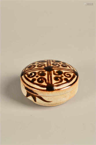 A fine lidded box